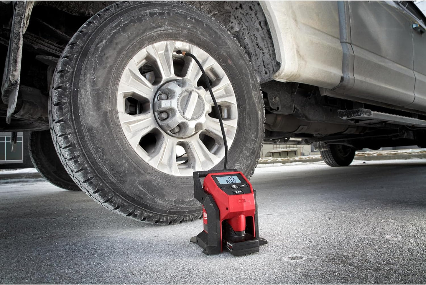 Milwaukee 2475-20 M12 Compact Cordless Inflator